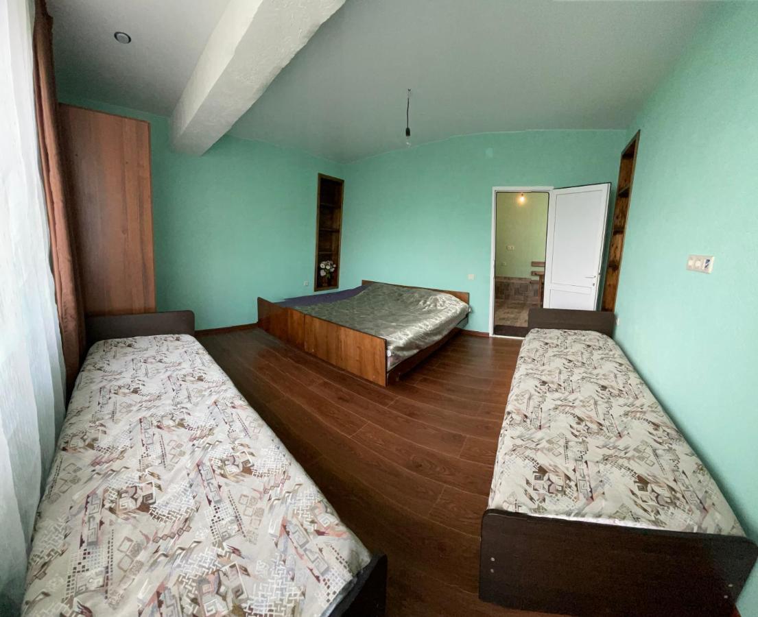 Guesthouse On Sovhoznaya 18 ガグラ エクステリア 写真